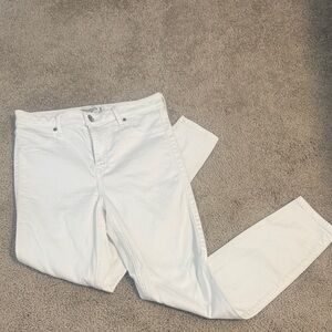 Abercrombie & Fitch White Skinny Jeans